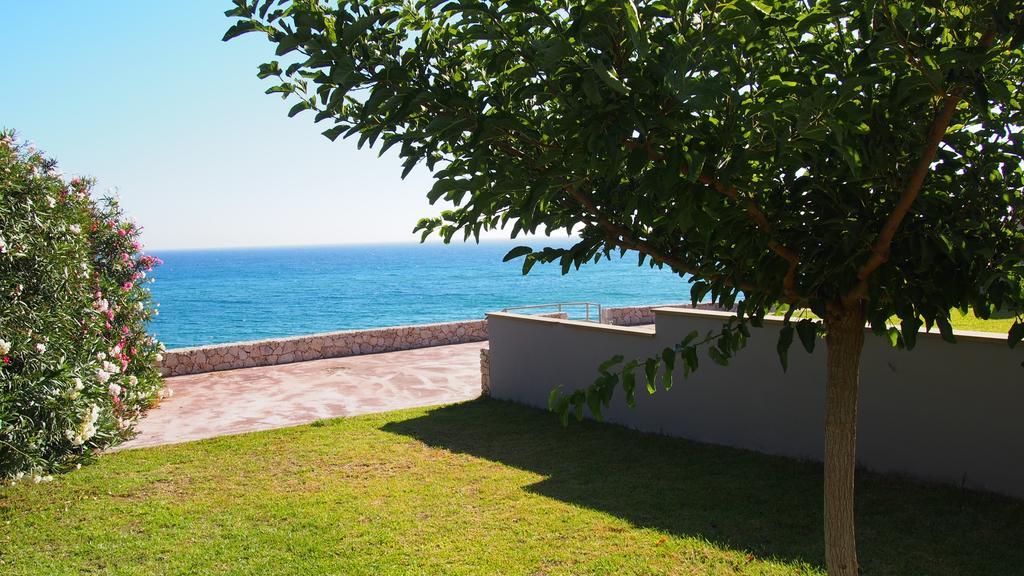 Dip In The Blue - 1 Vila Agios Georgios  Exterior foto